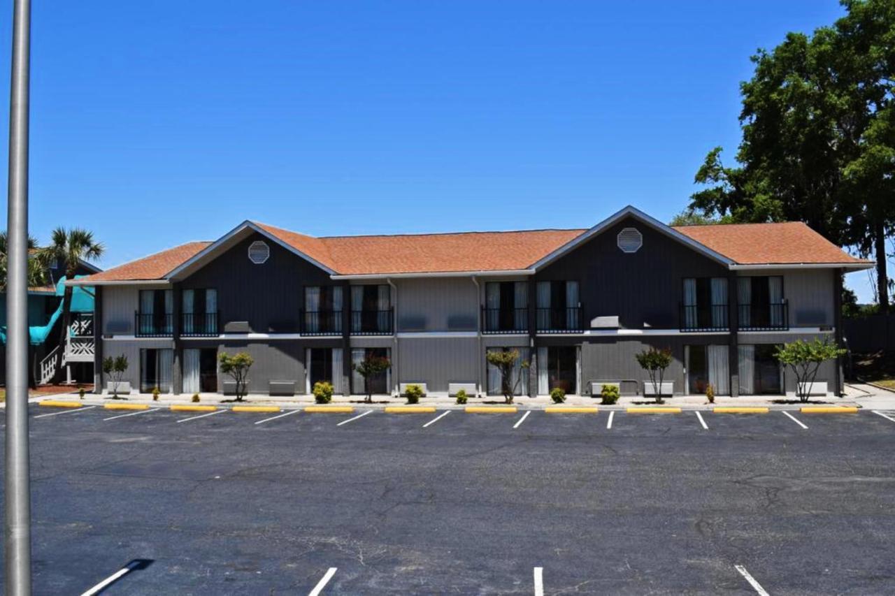 Howard Johnson By Wyndham Beaufort/Parris Island Экстерьер фото